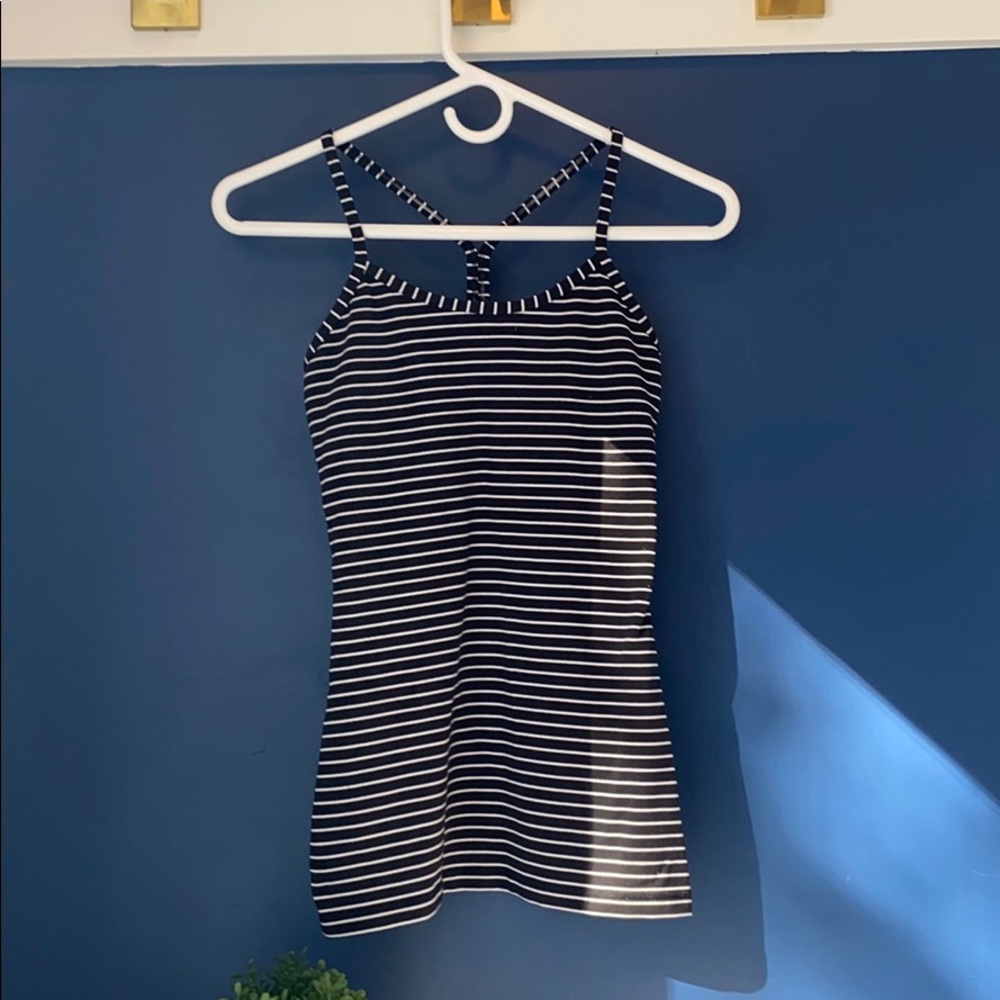 Lululemon Size 4 Yoga Tank